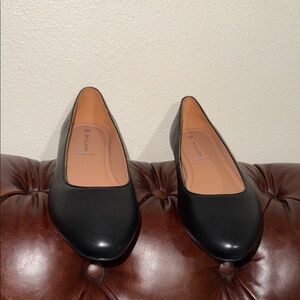 Johnston & Murphy Black Leather Women's flats